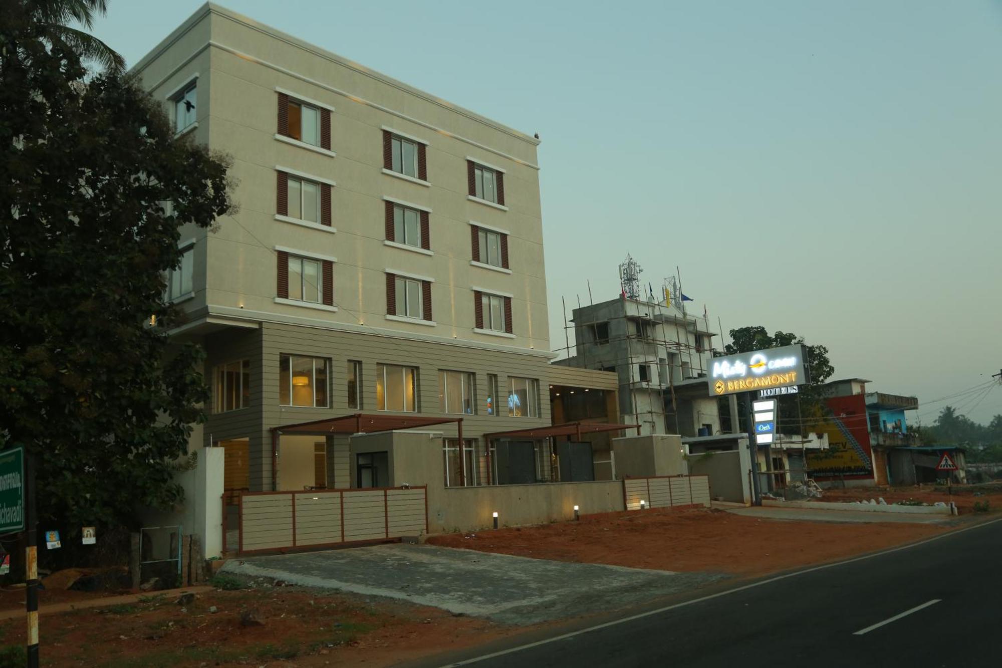 Misty Ocean - A Bergamont Group Of Hotel Kuilapalayam Dış mekan fotoğraf